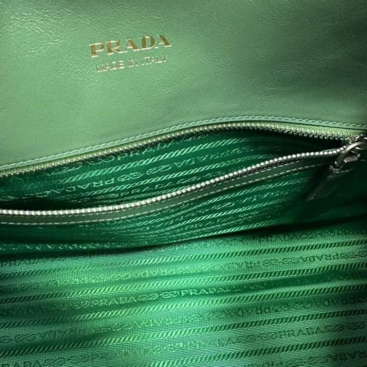 Picture of Prada Handbags _SKUfw191831603fw